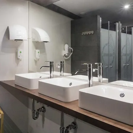 אכסניה Take Surf Conil קוניל דה לה פרונטרה