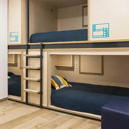 Take Surf Conil * Коніль-де-ла-Фронтера