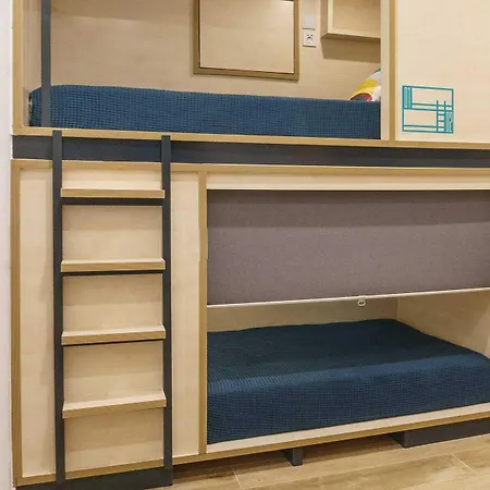 Take Surf Conil Хостел Коніль-де-ла-Фронтера